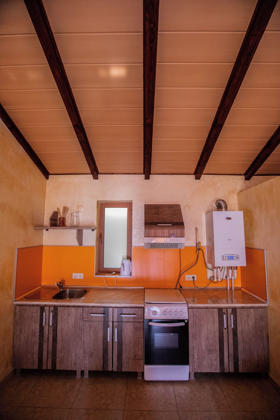 Family Cottage, Garden View | Shared kitchen | Cookware/dishes/utensils, eco-friendly cleaning products