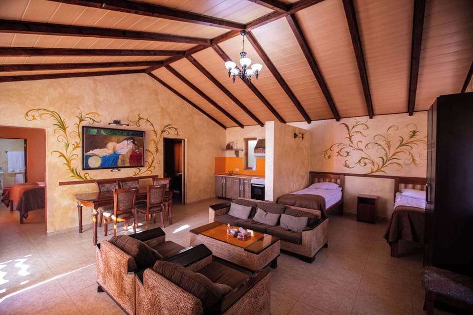 Family Cottage, Garden View | Free WiFi, bed sheets
