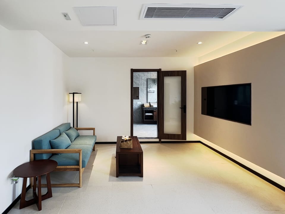 Family Double or Twin Room | Desk, laptop workspace, WiFi (free)