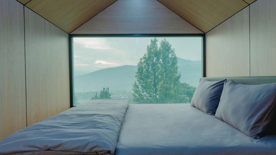 Deluxe Cabin | 1 bedroom, desk, soundproofing, free WiFi