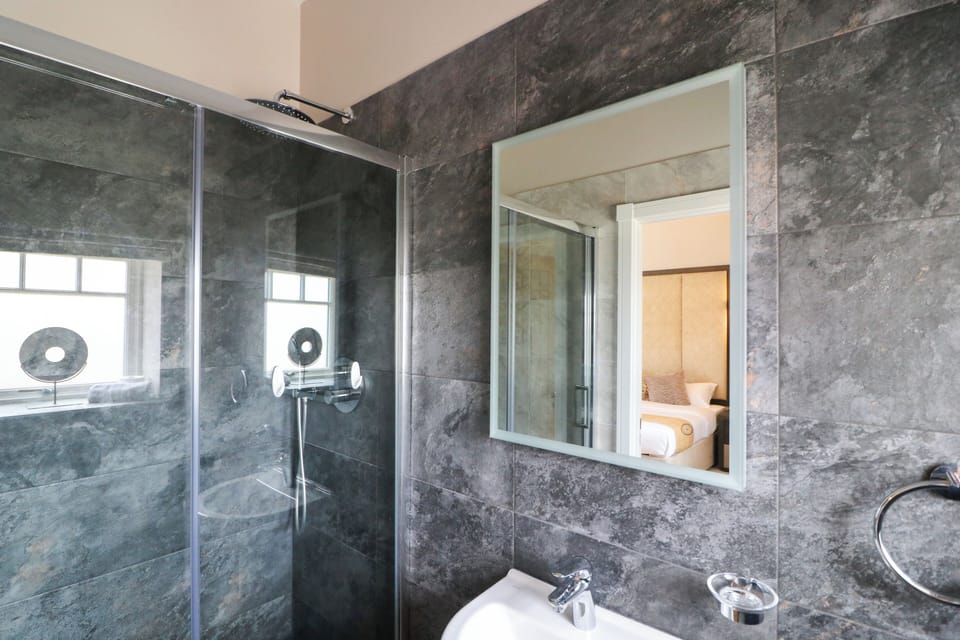 Northumberland Luxury Stays - The Chivits House in Amble