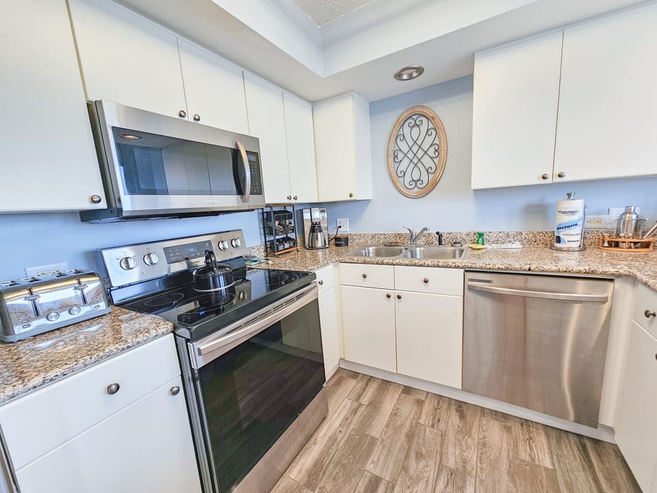 Condo, 2 Bedrooms | Private kitchen | Coffee/tea maker, fridge, oven, toaster