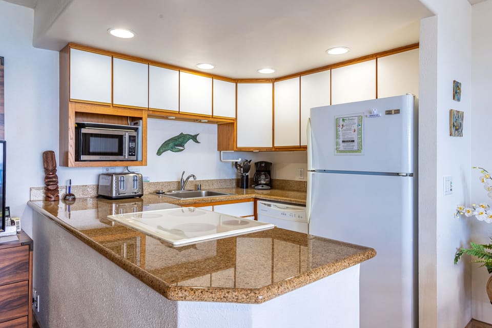 Condo, 1 Bedroom | Private kitchen | Coffee/tea maker, fridge, oven, toaster