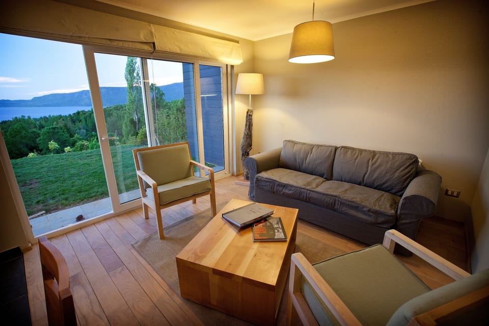 Triple Room | Living room | Flat-screen TV