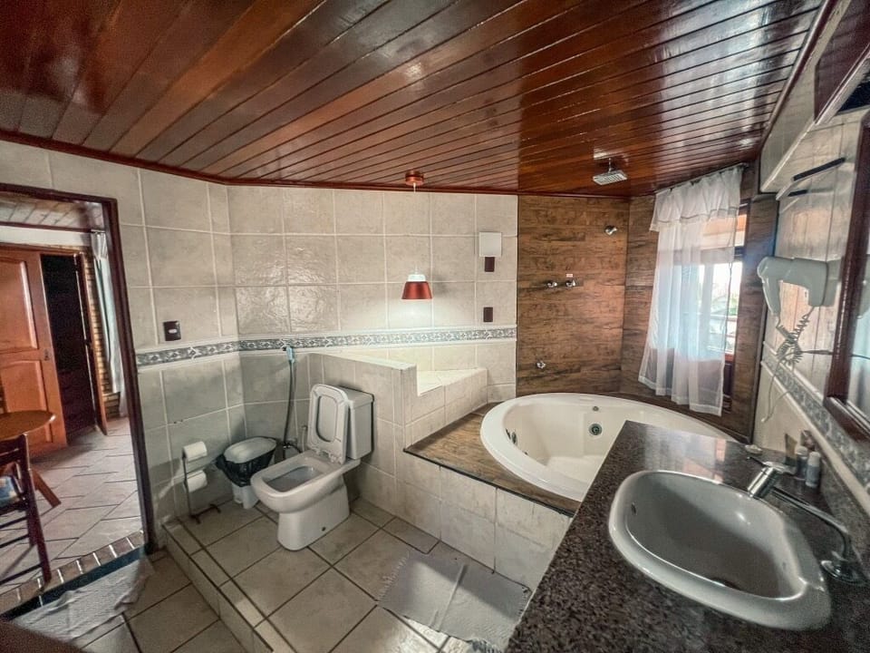 Presidential Suite | Bathroom