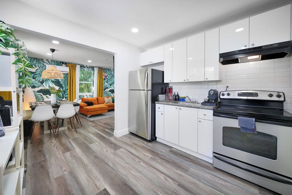 Comfort Apartment | Private kitchen | Full-size fridge, microwave, oven, stovetop