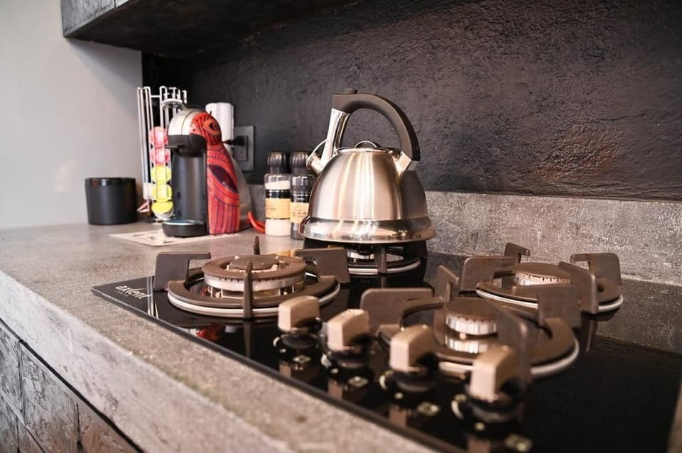 Canela 4 Margarito | Private kitchen | Espresso maker, dining tables