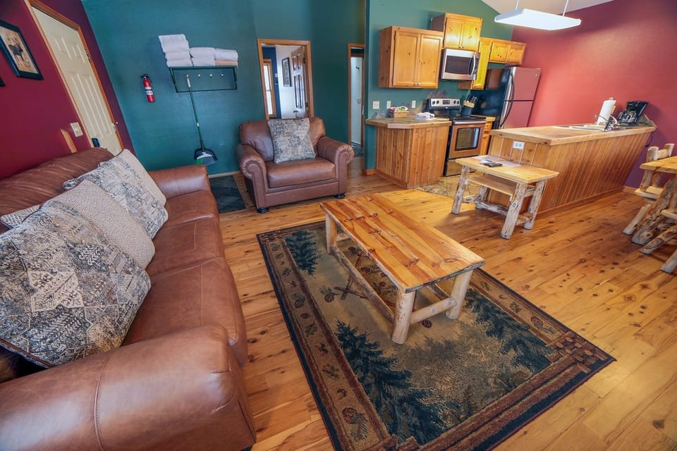 Cabin, 2 Bedrooms | Living area