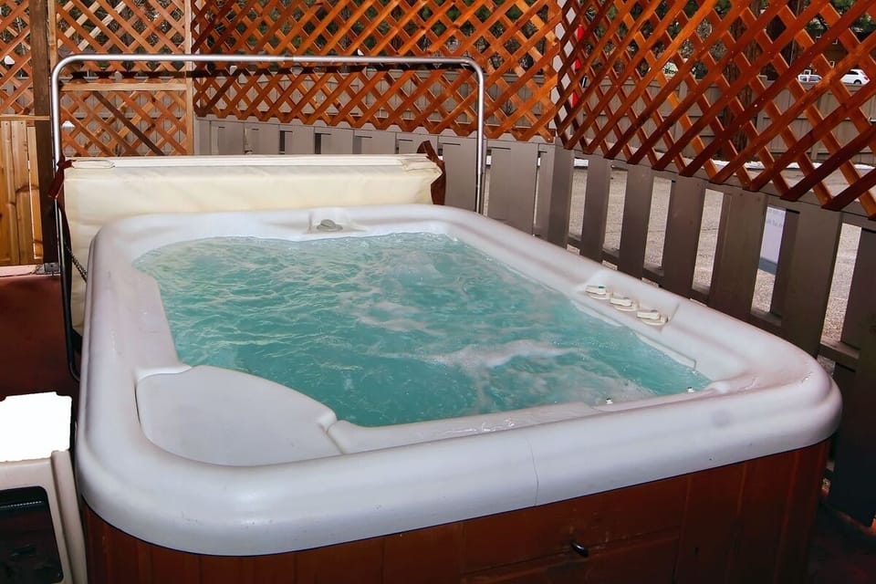 Studio | Private spa tub