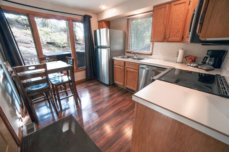 Cabin, 1 Bedroom | Private kitchen | Fridge, coffee/tea maker, toaster