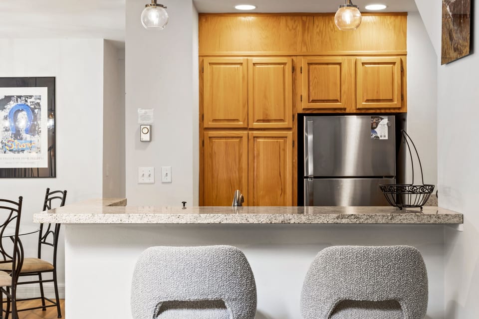 Condo, 2 Bedrooms | Interior