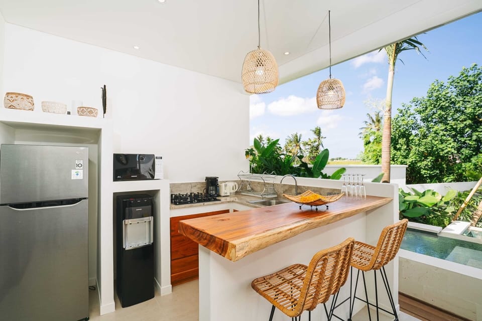 Basic Villa, Multiple Beds | Private kitchen | Fridge, microwave, stovetop, toaster