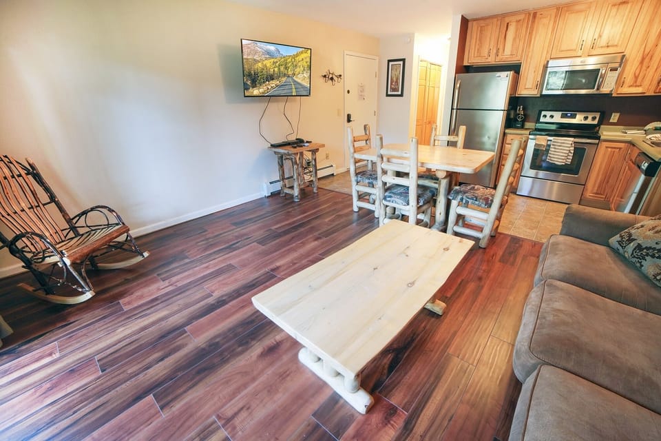 Condo, 1 Bedroom | Interior