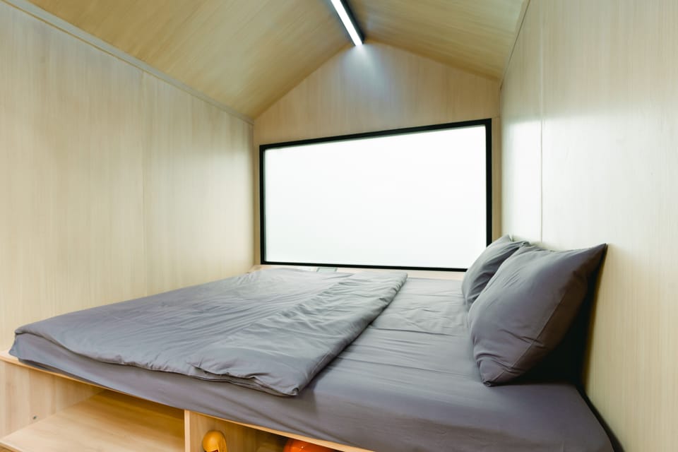 Deluxe Cabin | Blackout drapes, free WiFi, bed sheets