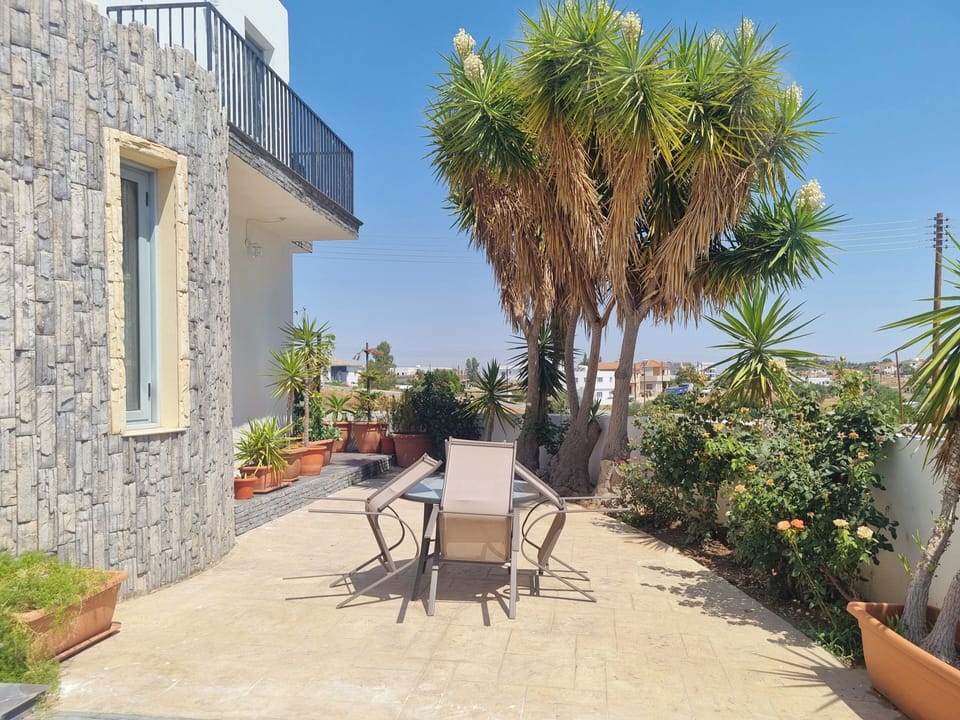 Villa | Terrace/patio
