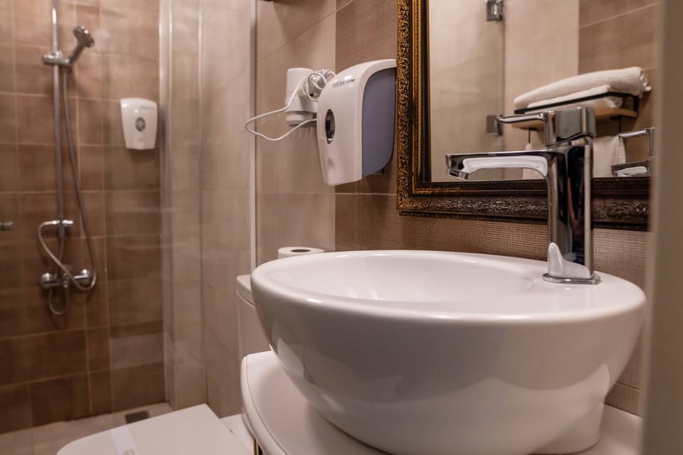 Standard Room | 1 bedroom, premium bedding, minibar, soundproofing