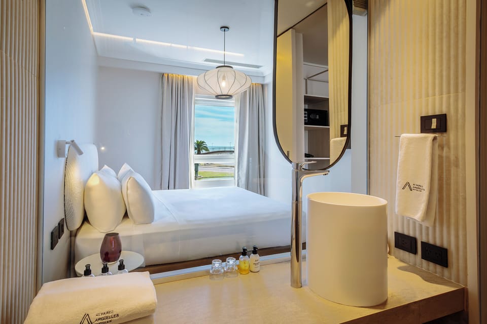 Superior Double Room, Sea View | In-room safe, free WiFi, bed sheets