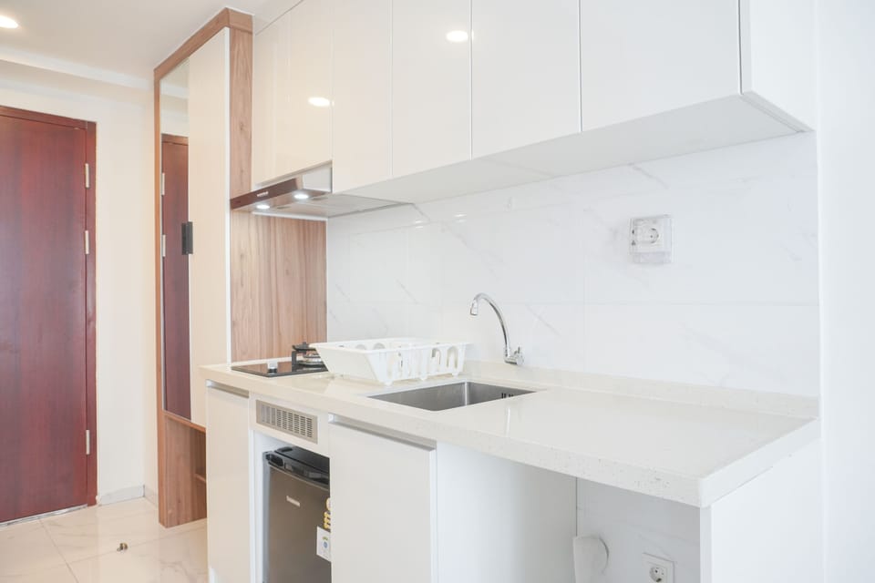 Studio | Private kitchen | Full-size fridge, stovetop