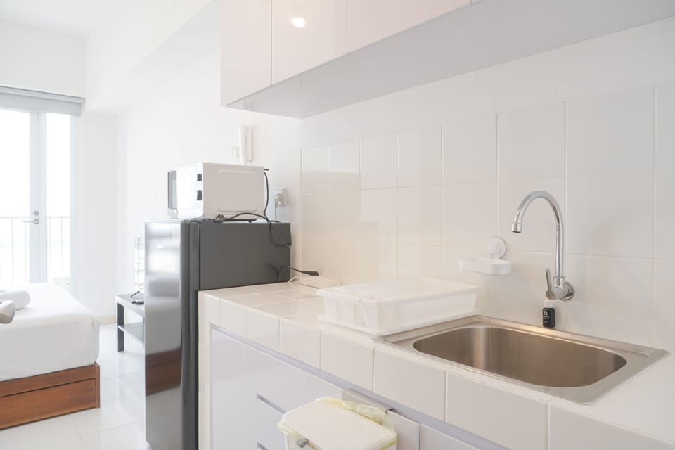 Studio | Private kitchen | Full-size fridge, rice cooker