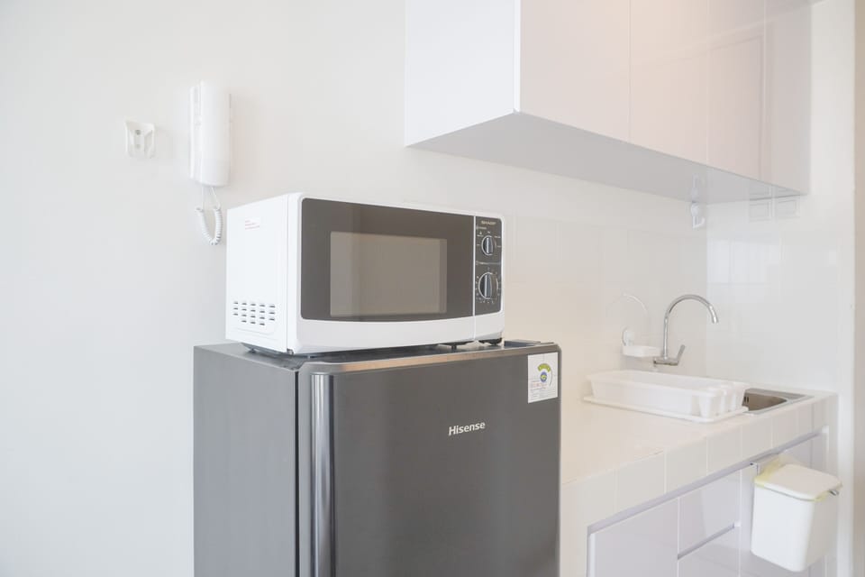 Studio | Private kitchen | Full-size fridge, rice cooker