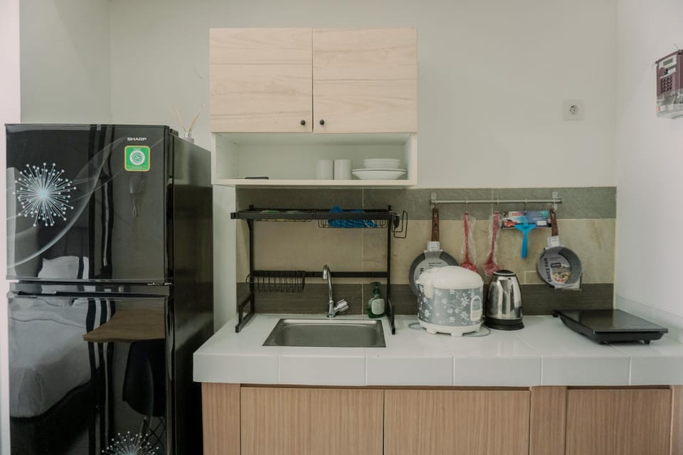 Studio | Private kitchen | Full-size fridge, stovetop, rice cooker