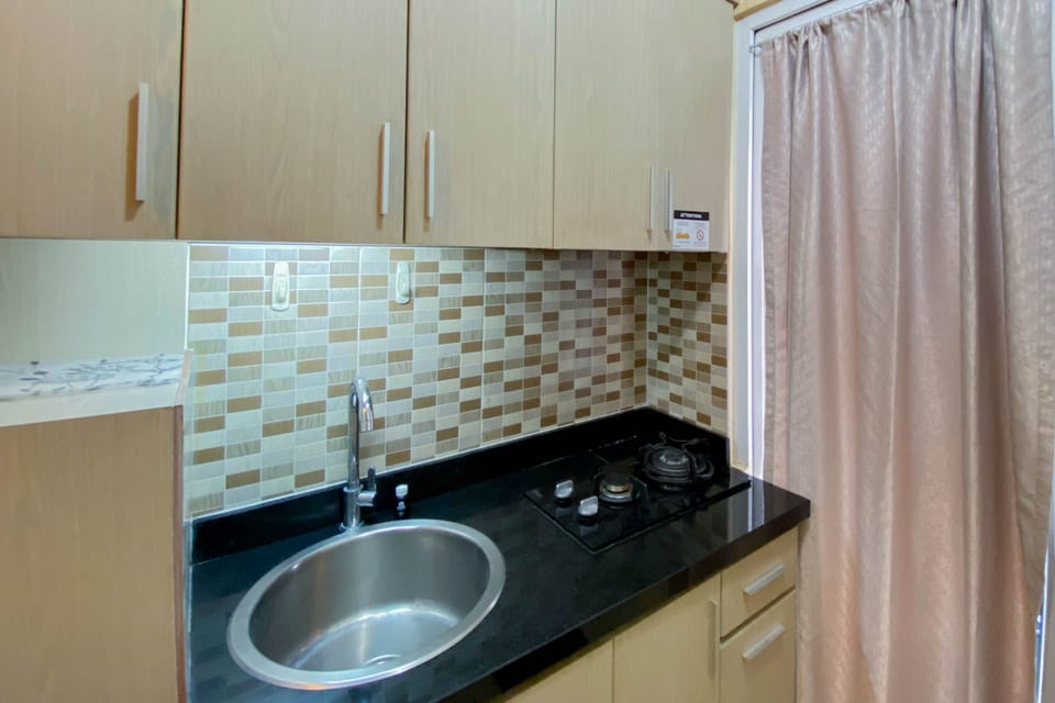 Apartment | Private kitchen | Full-size fridge, stovetop, rice cooker