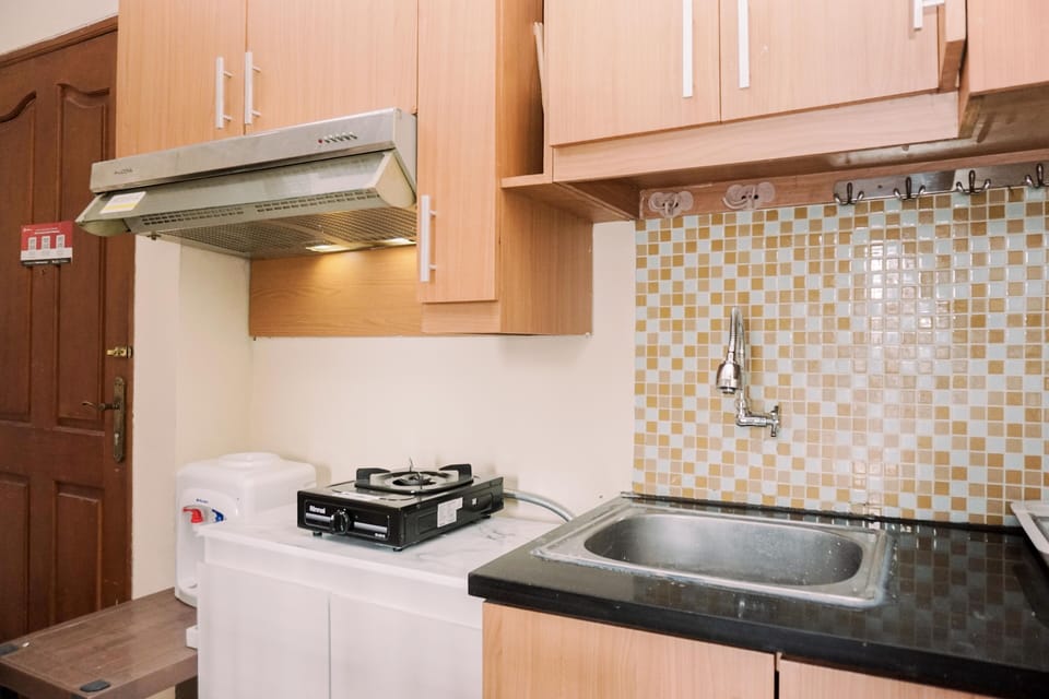 Apartment | Private kitchen | Full-size fridge, stovetop, rice cooker