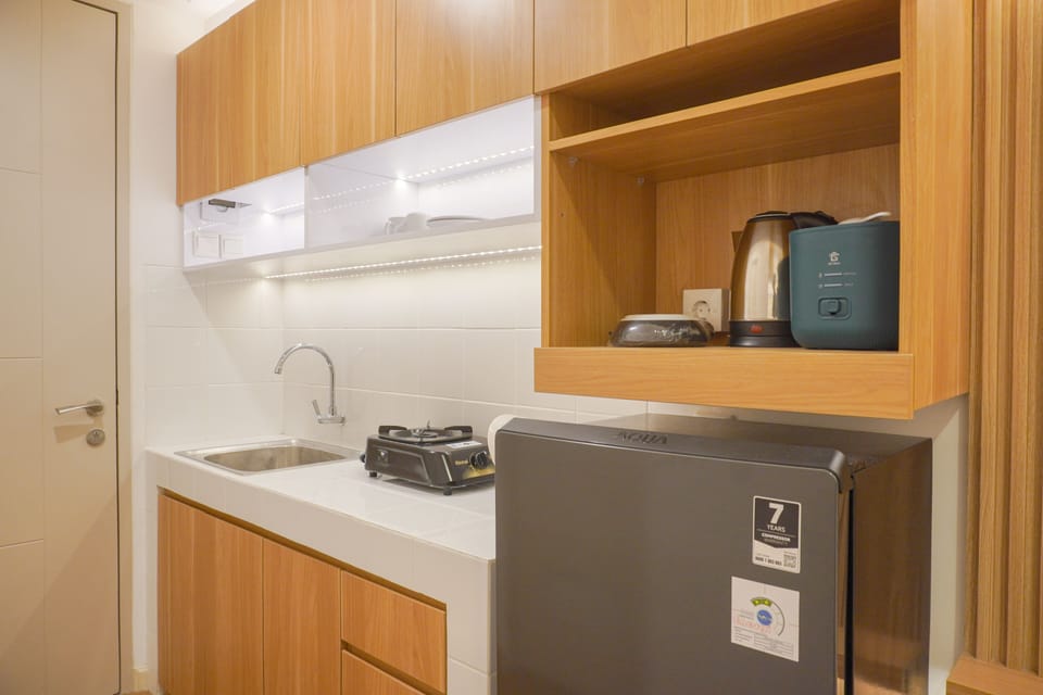 Studio | Private kitchen | Full-size fridge, stovetop, rice cooker
