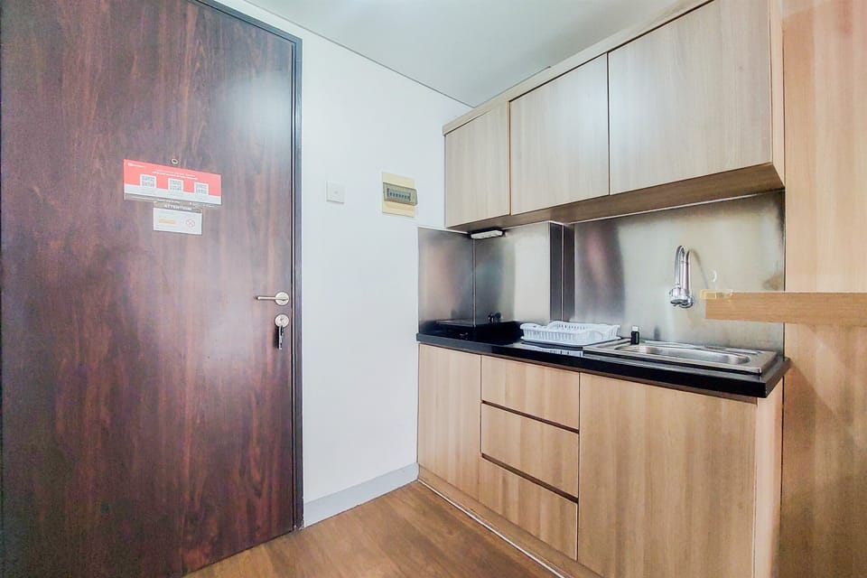 Apartment | Private kitchen | Full-size fridge, stovetop, rice cooker