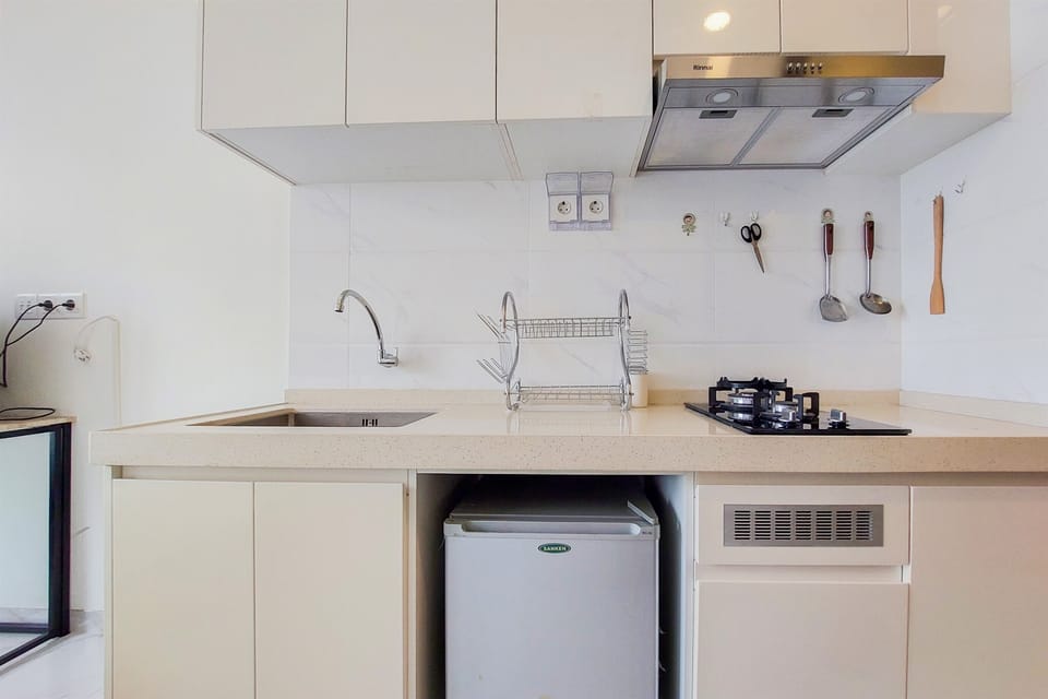 Studio | Private kitchen | Full-size fridge, stovetop, rice cooker