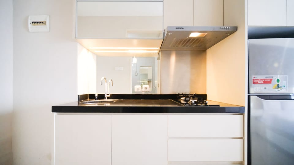 Studio | Private kitchen | Full-size fridge, stovetop, rice cooker, cookware/dishes/utensils