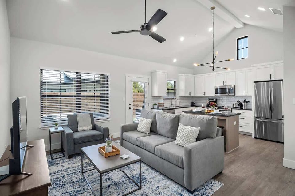 Condo, 1 King Bed, Hot Tub (940 S Eagle B2 #203) | Living area | Fireplace