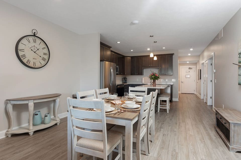 Condo | In-room dining