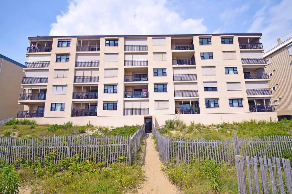 Condo, 3 Bedrooms | Exterior