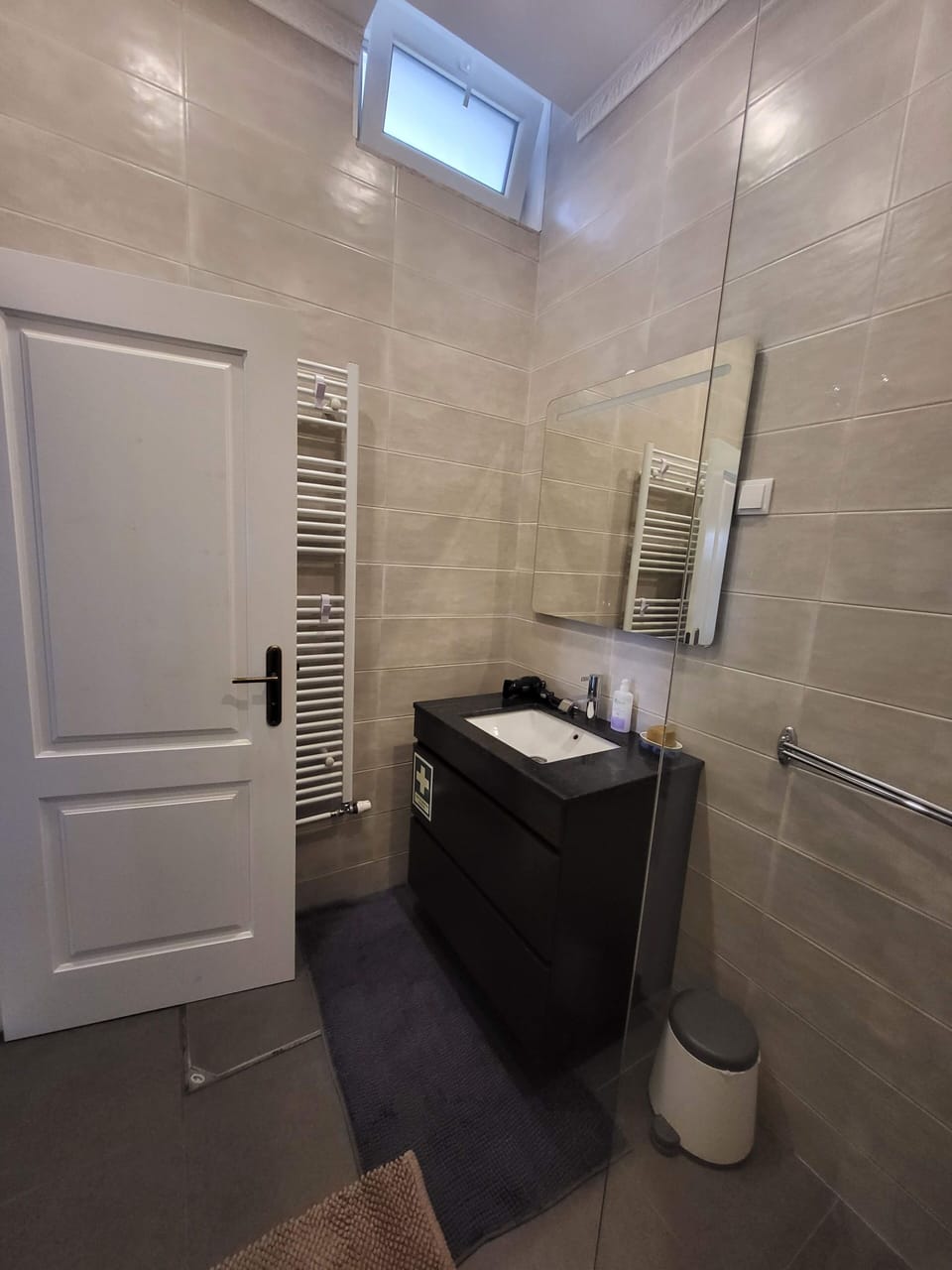 Room, 1 Bedroom | Bathroom