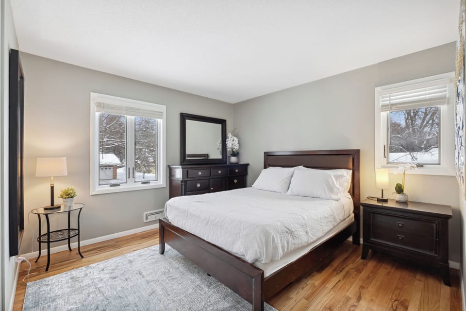 Minne-getaway, Designer Stay South Of The River House in Minnesota