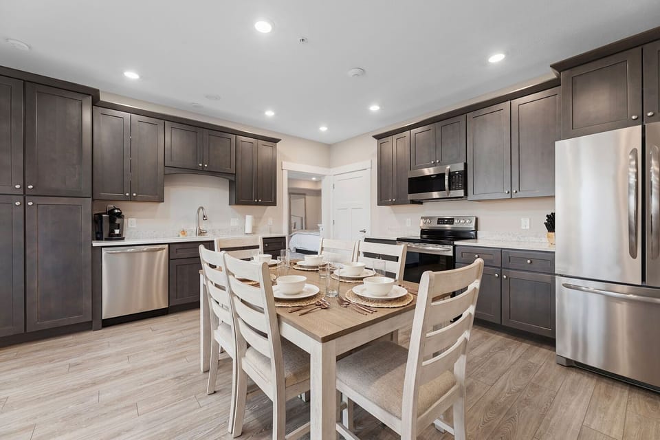 Condo | In-room dining