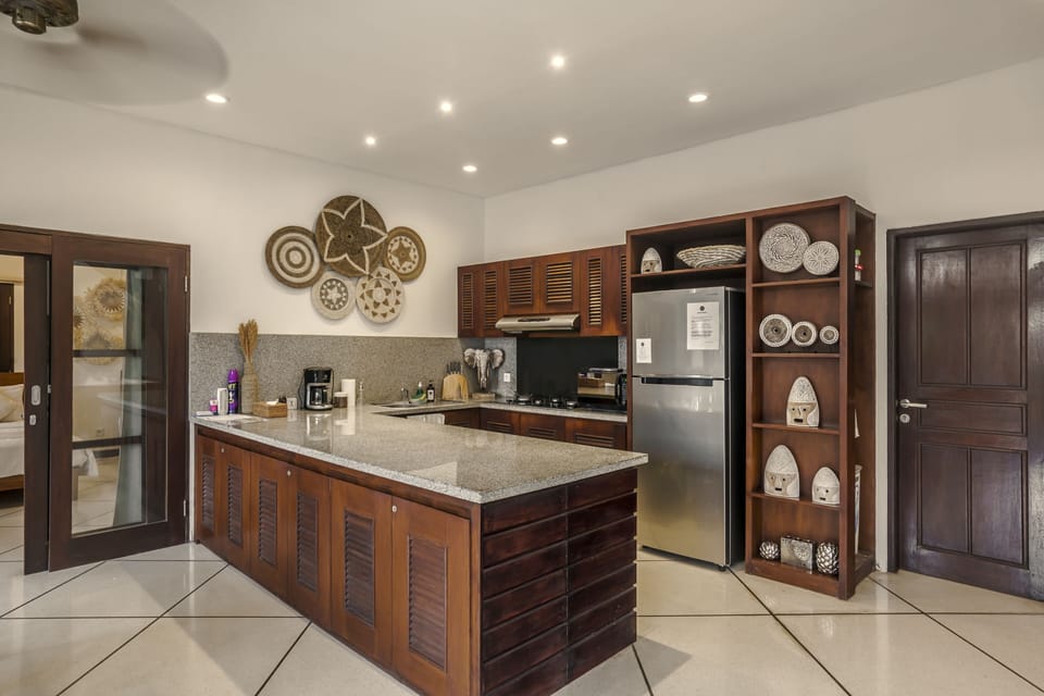 Deluxe Villa, 4 Bedrooms, Private Pool, Garden View | Private kitchen | Fridge, microwave, stovetop, coffee/tea maker
