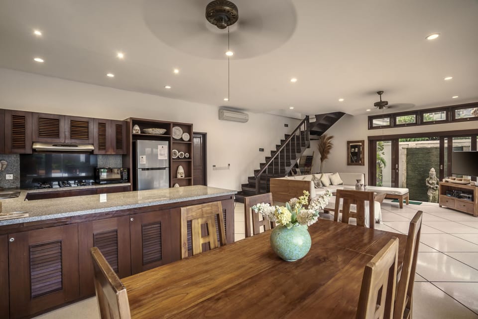 Deluxe Villa, 4 Bedrooms, Private Pool, Garden View | Private kitchen | Fridge, microwave, stovetop, coffee/tea maker
