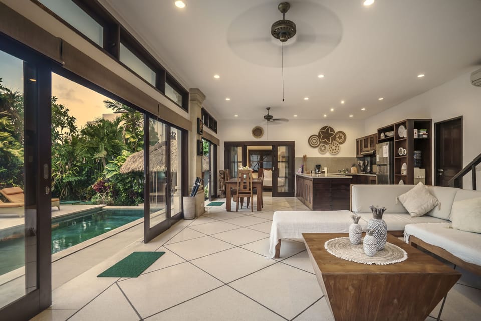 Deluxe Villa, 4 Bedrooms, Private Pool, Garden View | Living area | 32-inch TV with cable channels