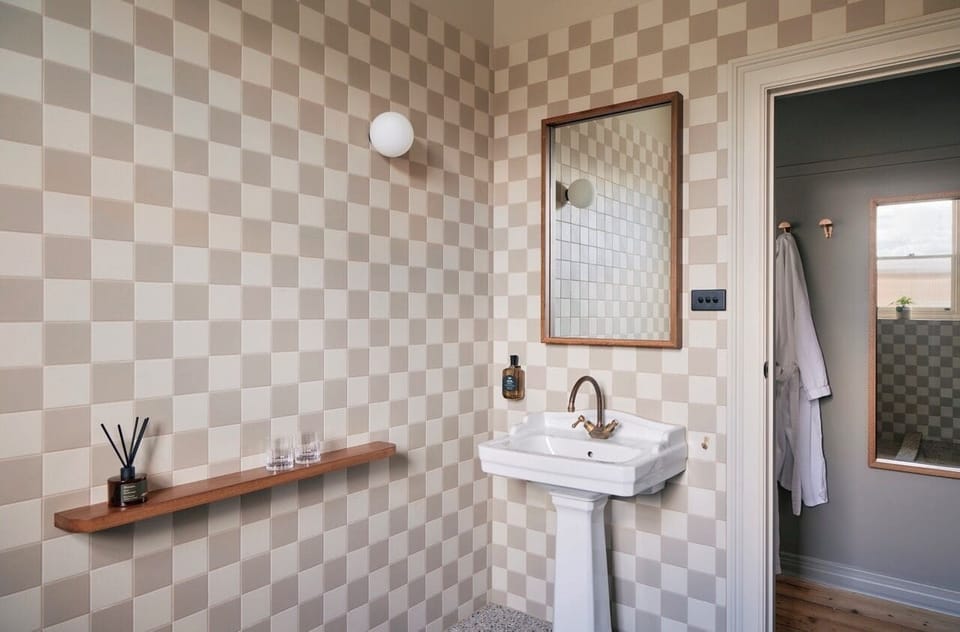 Suite | Bathroom | Shower, bathrobes, towels