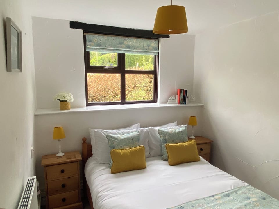 2 bedrooms, individually decorated, individually furnished, free WiFi