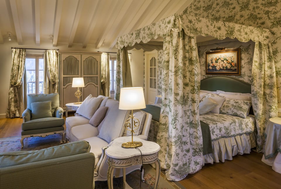Suite, 1 Bedroom | Premium bedding, minibar, in-room safe, individually decorated