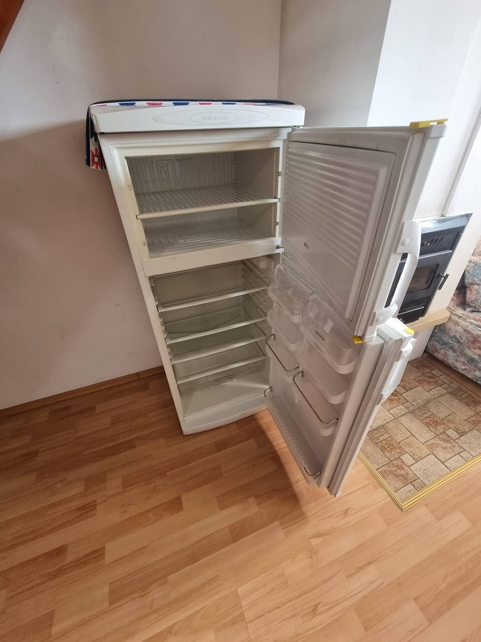 Apartment, 1 Bedroom, Balcony, Mountain View | Interior