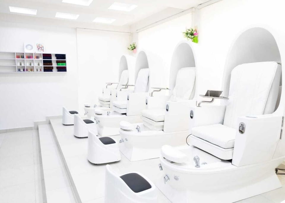 Couples treatment rooms, Turkish bath, body treatments, hydrotherapy