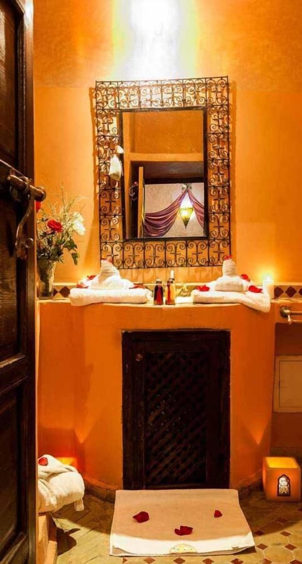 Free toiletries, hair dryer, bidet