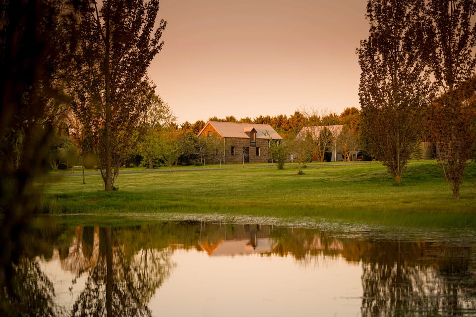 Honeysuckle Barn & Garden Bed and Breakfast in Kyneton
