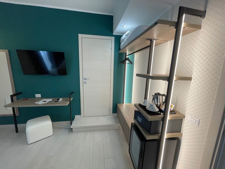 Deluxe Double or Twin Room | Premium bedding, down comforters, in-room safe, desk