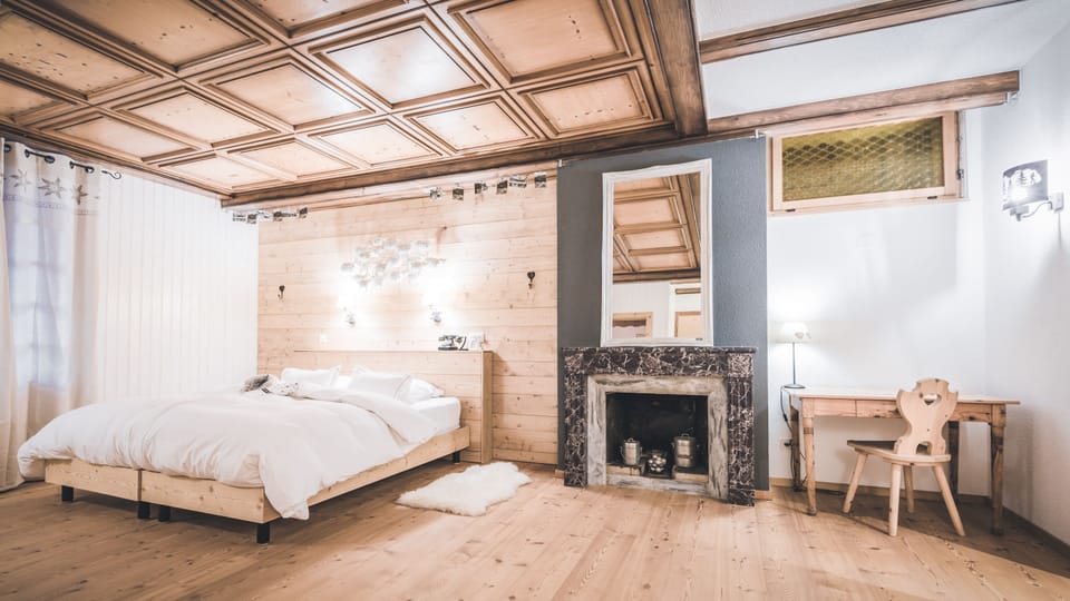 Panorama Double Room | Minibar, in-room safe, desk, iron/ironing board