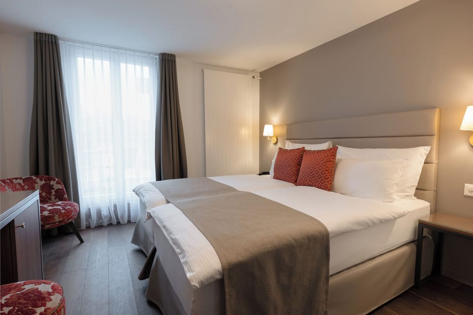 Double Room, Balcony, City View (12m²) | In-room safe, desk, blackout drapes, free WiFi